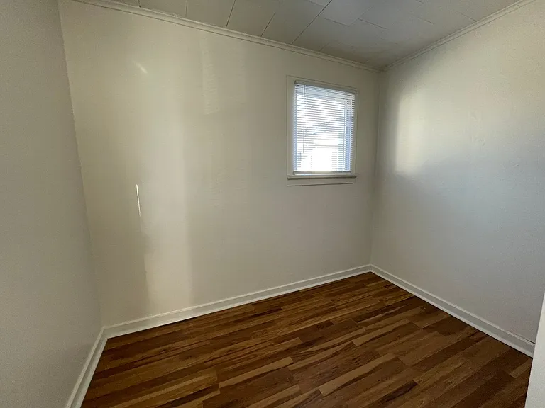 521 Dewey Ave #2 — Photo 3