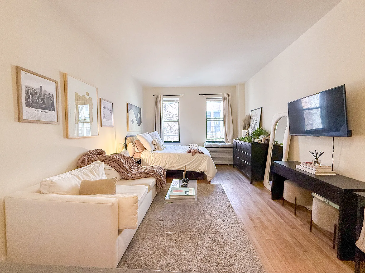 223 E 78th St APT 3C photo 1