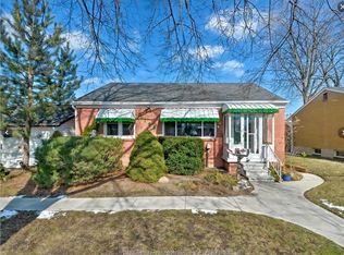 1164 Harrison Ave, Windsor, ON N9C3J5