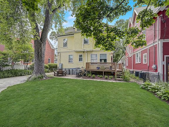 2nd image of 2719-2721 N Hackett Ave #2719