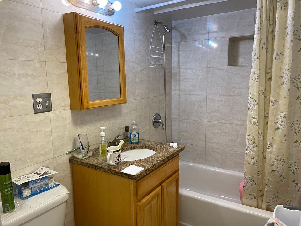 2nd image of 47-7 161st St