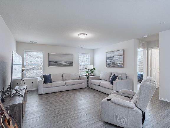5th image of 859 Table Rock St
