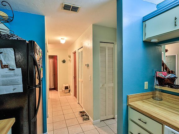 4th image of 230 Orange Grove Dr #B