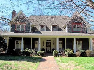 1003 Plantation Dr, Lenoir, NC 28645
