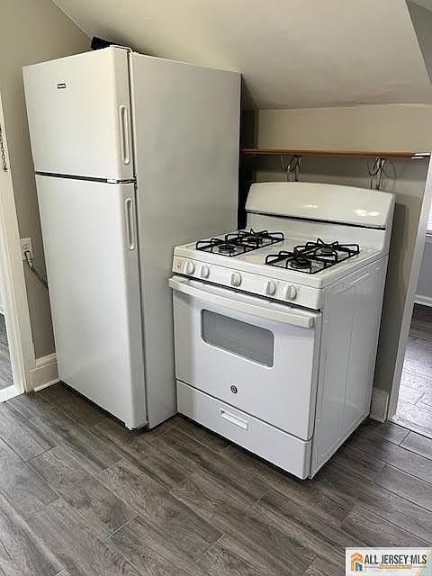 2nd image of 28 Wickley Ave #3