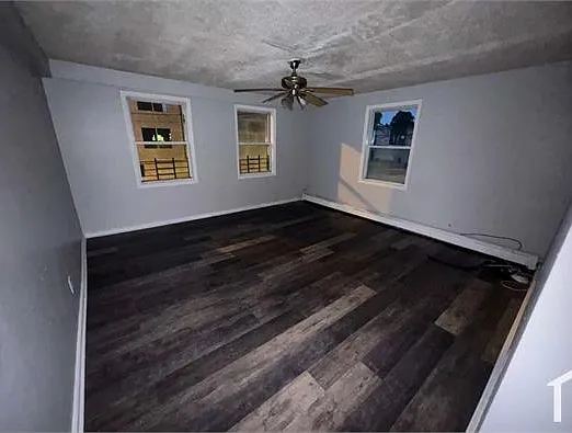 12 Edmonds Pl #2 — Photo 3