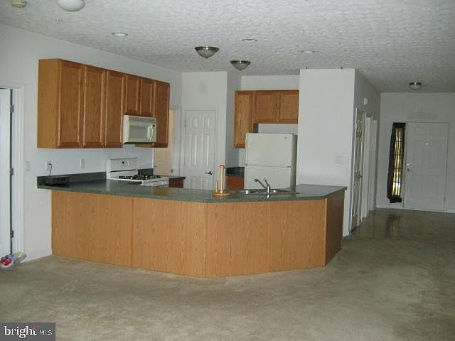2nd image of 9514 Wedge Way