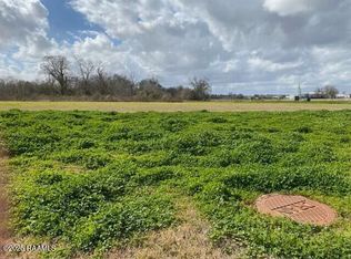 102 Trailing Oaks Dr, Youngsville, LA 70592