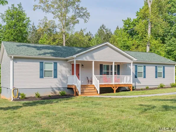 123 Mulberry Ln, Bracey, VA 23919