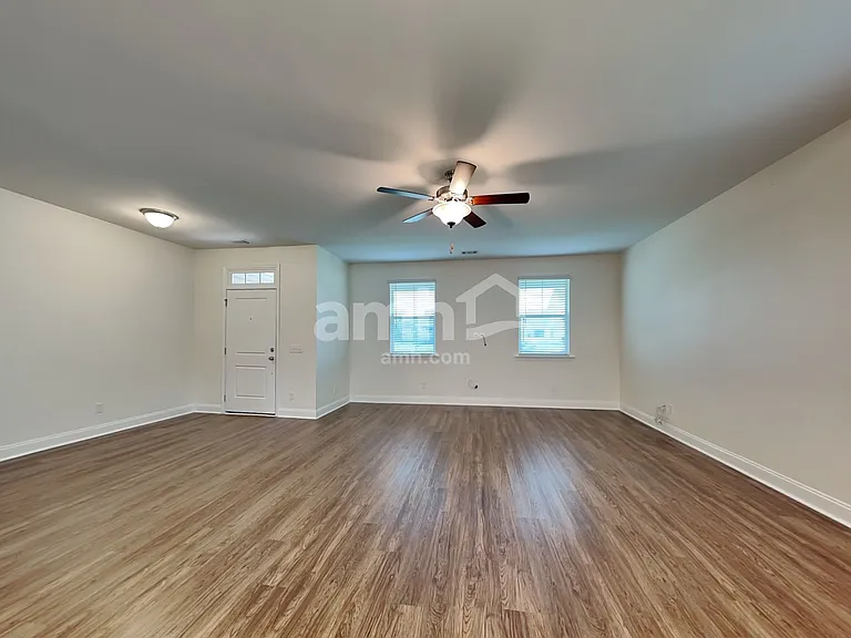 210 Parkside Blvd — Photo 8
