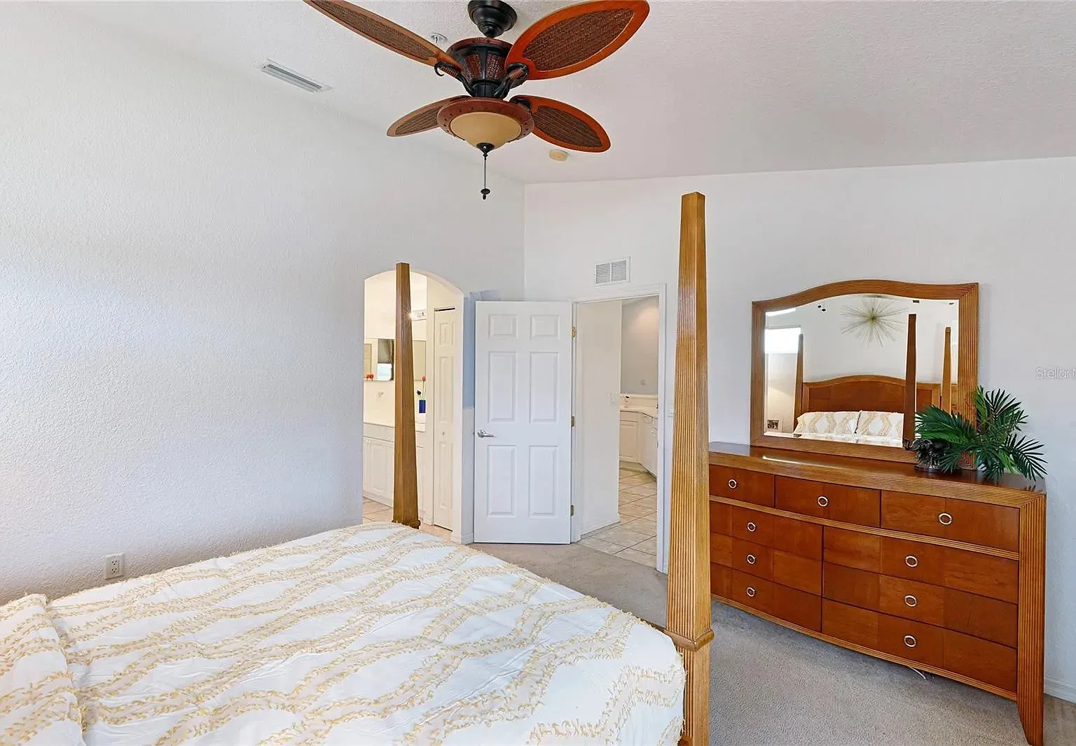 3 bed, 1617 sqft, $4,400 — Photo 3