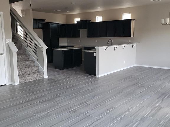 3rd image of 229 Jennice Cir