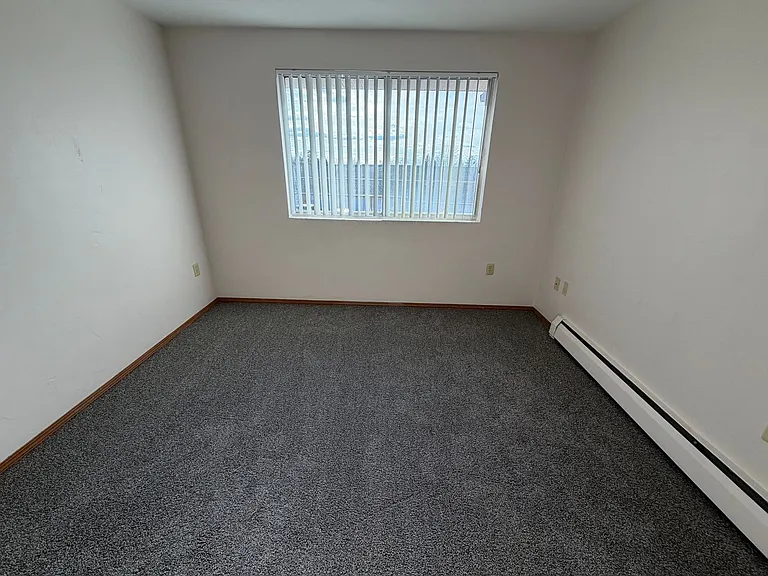 2717 Humboldt Rd — Photo 8
