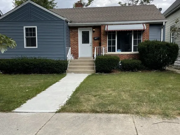 2532 Collins St, Blue Island, IL 60406