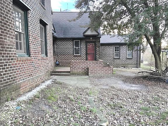 5th image of 27329 Iron Gate Rd