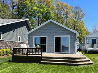 8642 Lake Ave, Watervliet, MI 49098