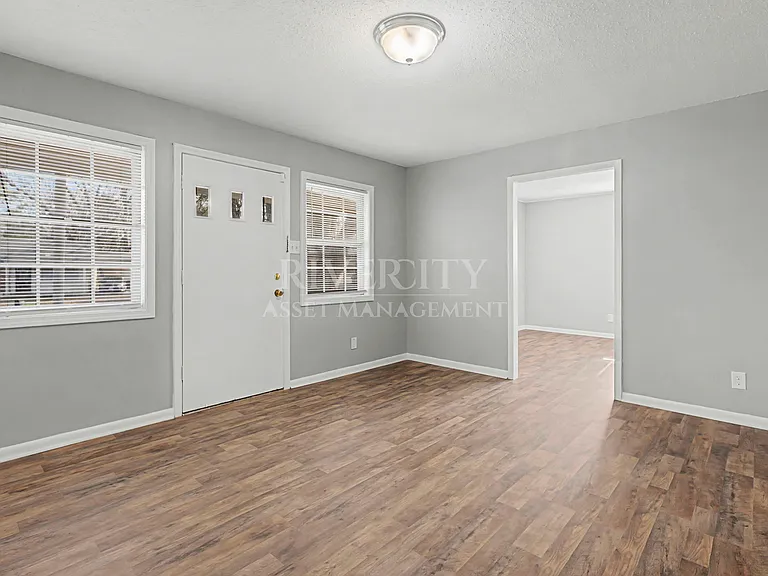 4064 Chippewa Rd — Photo 11