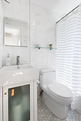 Sold by Compass | media 9