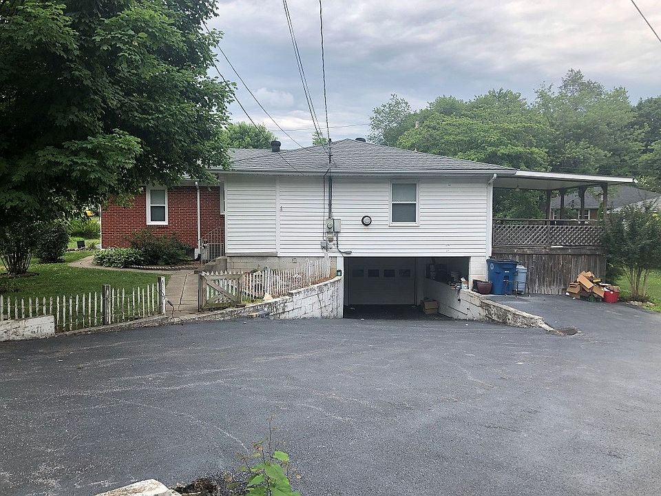 2nd image of 100 Grinstead Ct