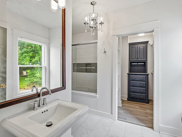 4724 Delmar St — Photo 13