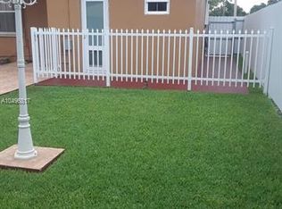 4120 SW 21st St, West Park, FL 33023