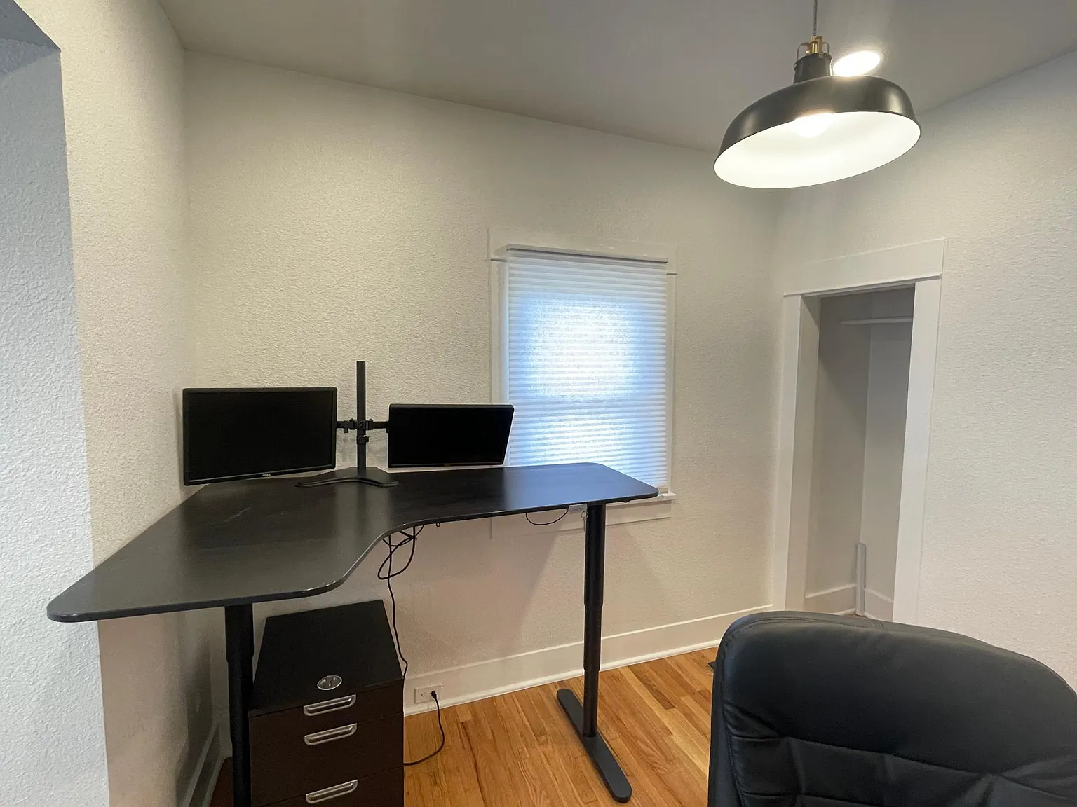 2 bed, 1150 sqft, $2,450 — Photo 2