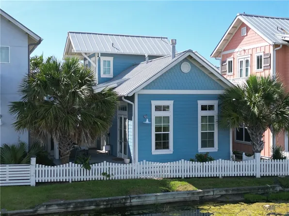600 Center Sq N #7, Port Aransas, TX 78373