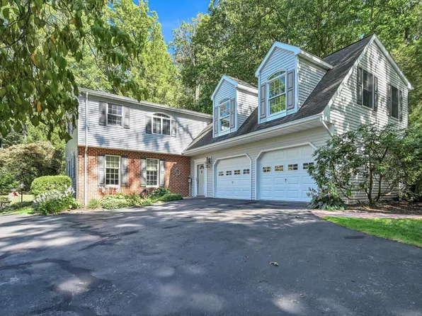751 Aldinger Dr, Dallastown, PA 17313