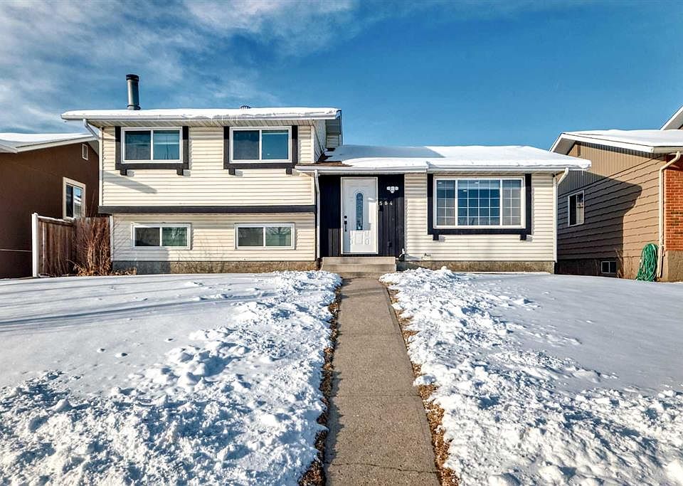 1st image of 584 S Whiteridge Way NE