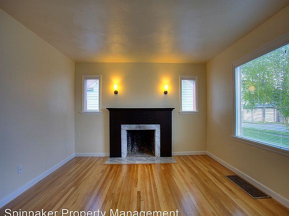 4th image of 1210 N Pine St