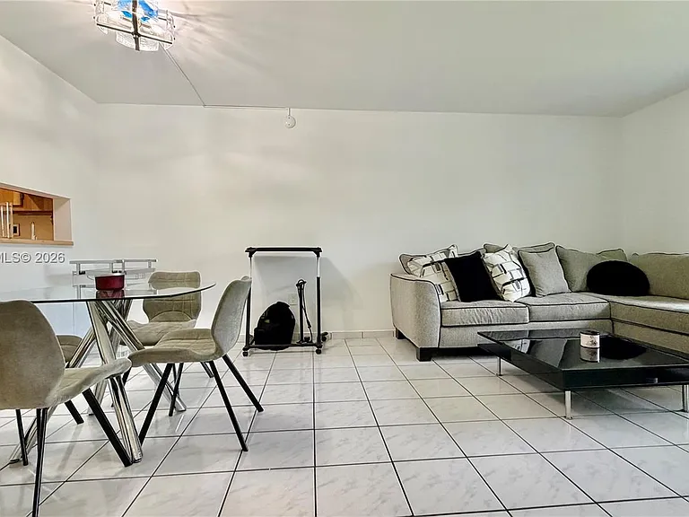 8045 SW 107th Ave #309 — Photo 5