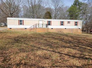 509 Green Willow Dr, Inman, SC 29349