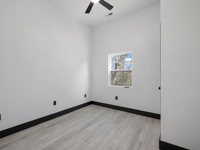 217 W Ramsey St — Photo 17