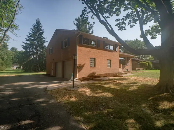 615 Summit St SE, North Canton, OH 44720