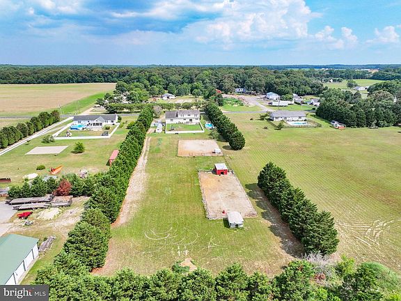 4th image of 22408 Hog Creek Rd