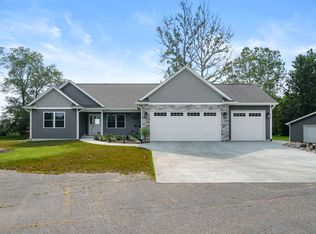 315 Prairiewood Dr, Otsego, MI 49078
