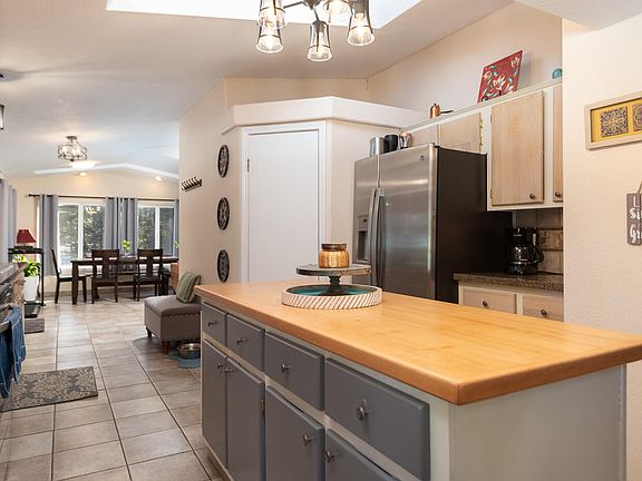 2nd image of 52738 Sunrise Blvd