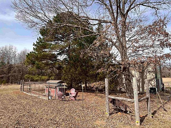 4th image of 2774 Zinnia Rd