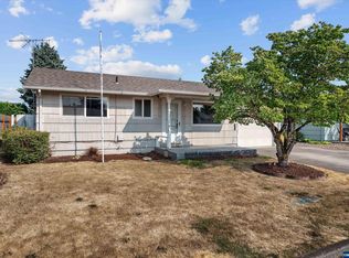 324 W Clackamas Cir, Woodburn, OR