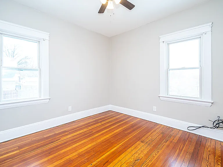 10712 Fidelity Ave #UP — Photo 14