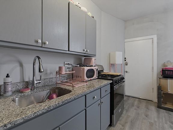 3rd image of 5018 S Blackstone Ave APT 202