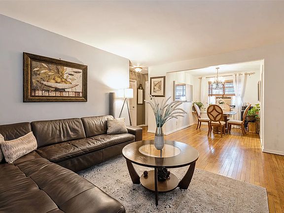 4th image of 220-10 Stronghurst Ave #1