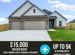 732 Jenison Rd, Tontitown, AR 72762