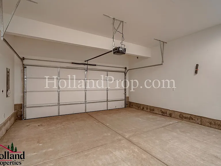 5981 SE Skylight St — Photo 25