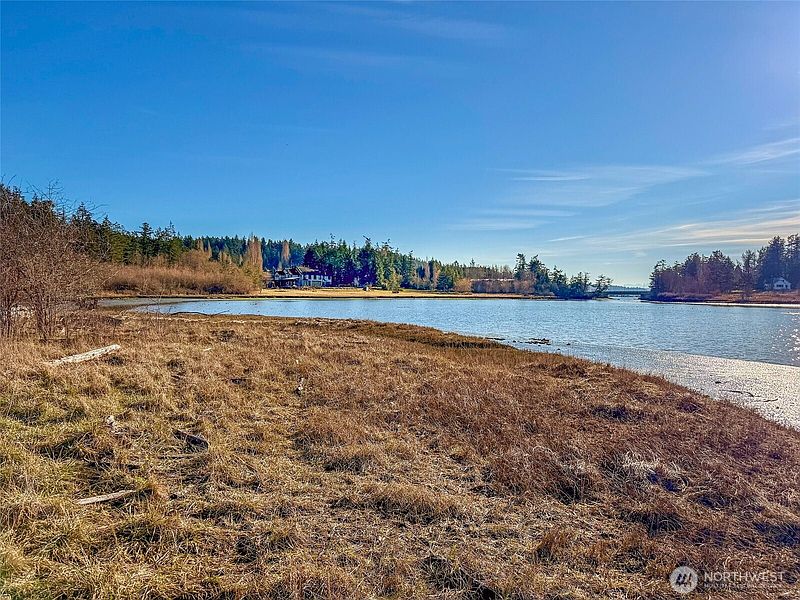 3rd image of 4282 Deer Harbor Road