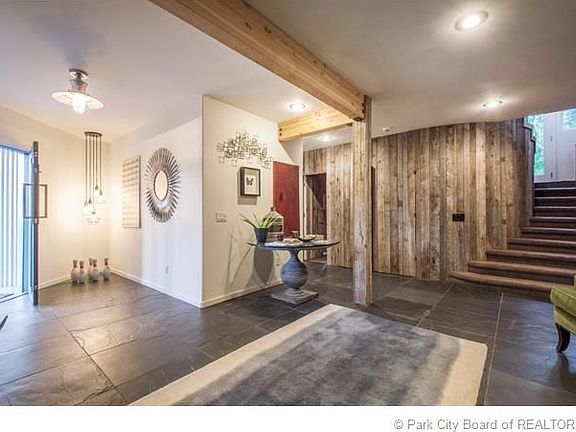 2nd image of 10 Iron Canyon Ct