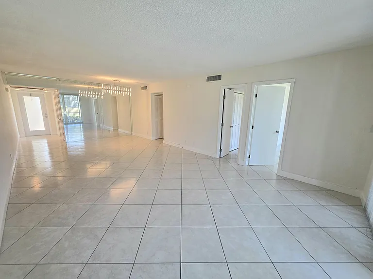 3100 NE 48th Ct #113 — Photo 42