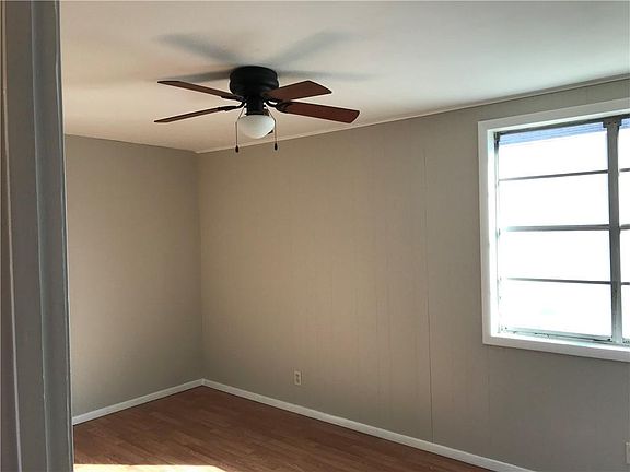 3rd image of 512 N Woodlawn Ave #B