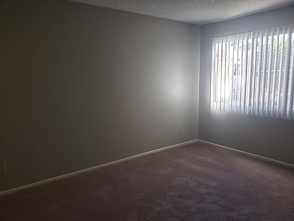 4th image of 826 N Juniper St APT 10