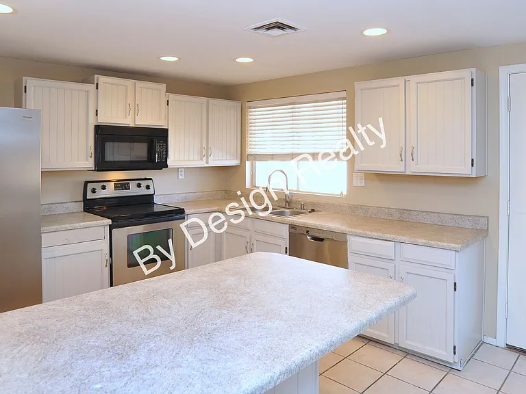 7230 N Ulene Pl — Photo 13